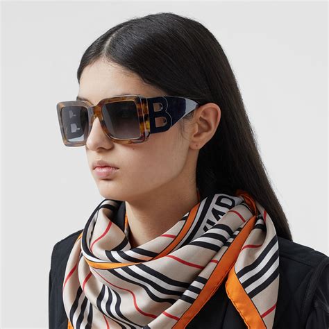 burberry b motif|B Motif Square Frame Sunglasses .